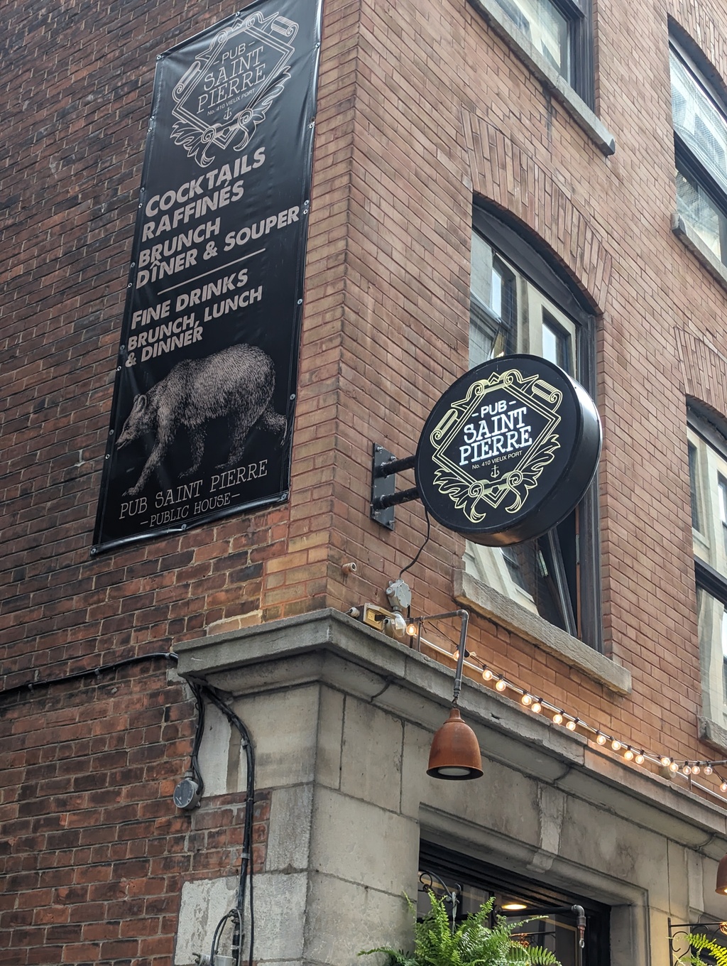 Figure 27: Pub Saint Pierre