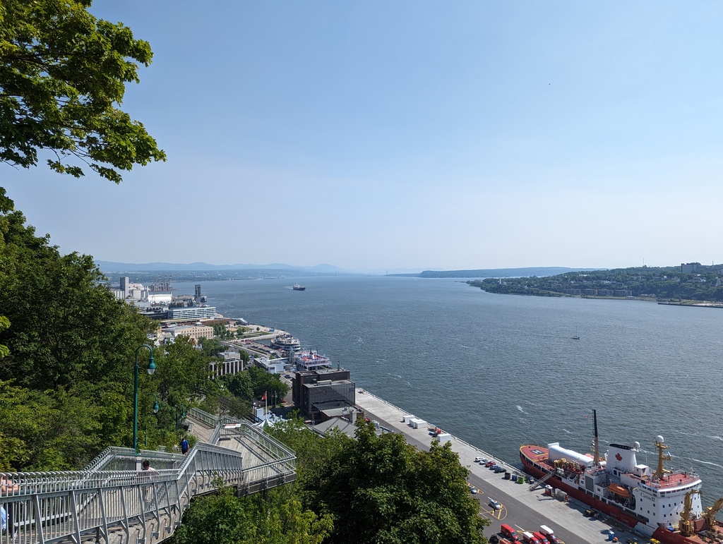 Figure 27: Looking down the Saint Lawrence from Promenade des Gouverneurs