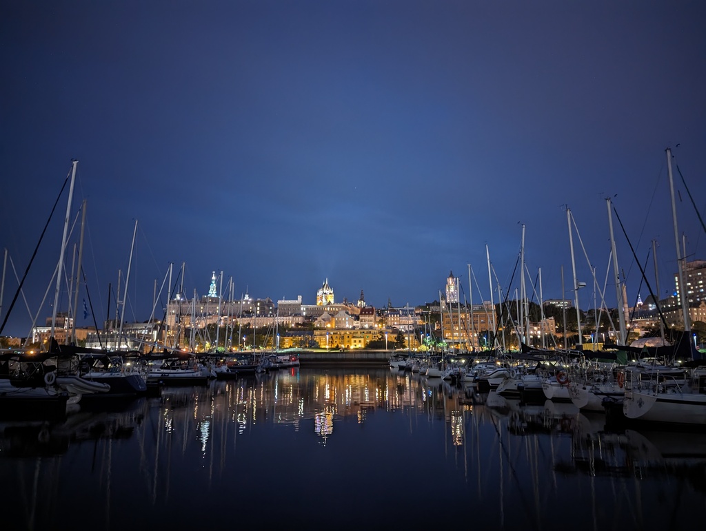 Figure 12: Québec City at night from Basin Louise